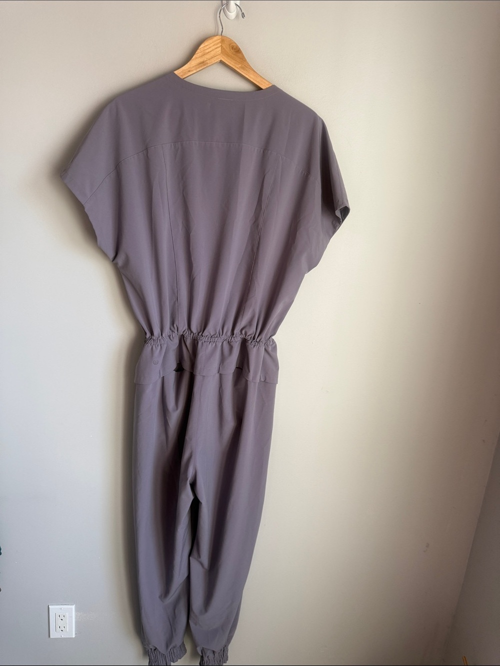 Lululemon Stretch Travel Woven Jumpsuit
Dusky Lavender 14 - Picture 3 of 9